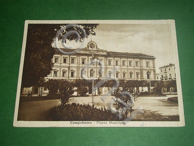 Cartolina Campobasso - Piazza Municipio 1940.