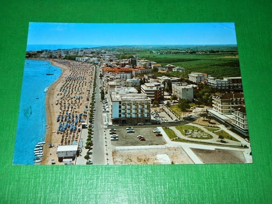 Cartolina Caorle - Spiaggia di levante dall' aereo 1973