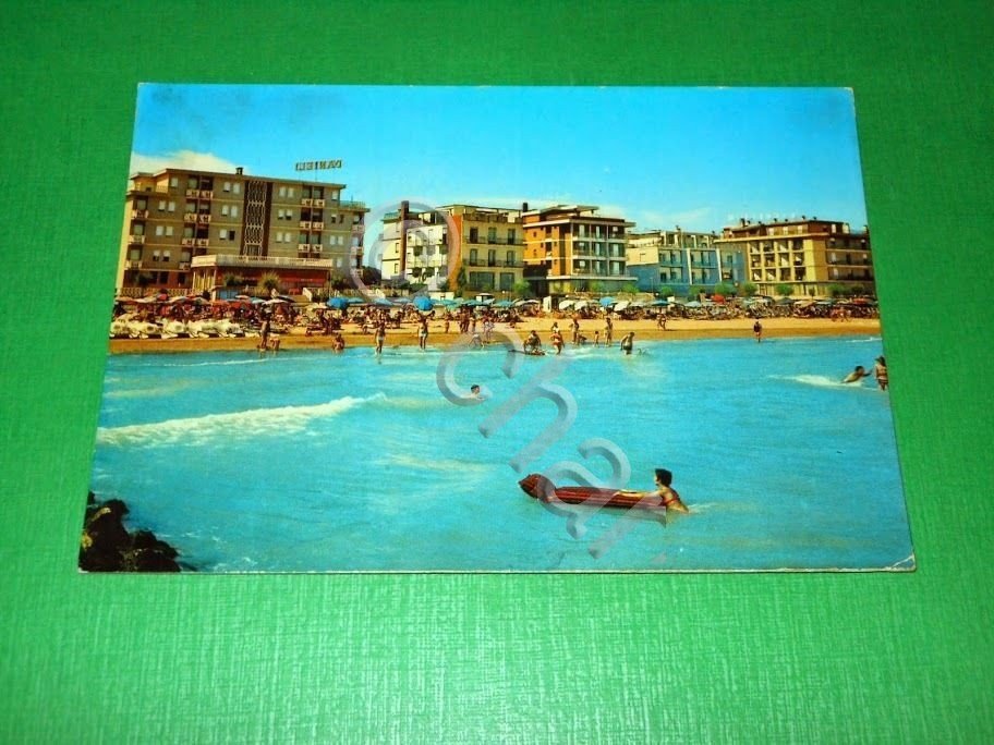 Cartolina Caorle - Spiaggia di Ponente - S. Margherita 1977.