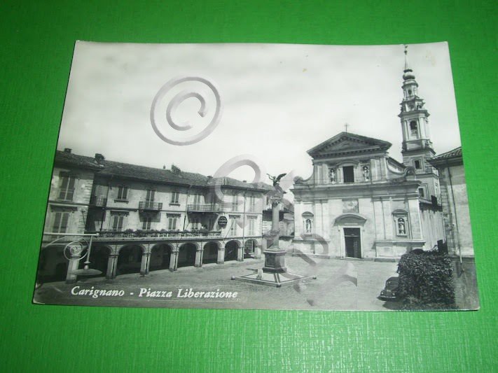 Cartolina Carignano - Piazza Liberazione 1959