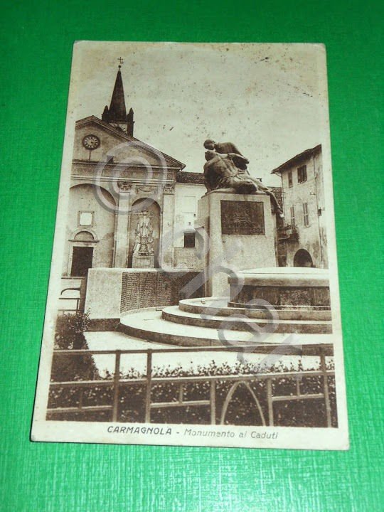 Cartolina Carmagnola - Monumento ai Caduti 1929.