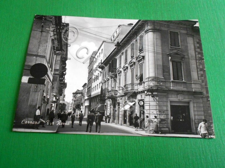 Cartolina Carrara - Via Roma 1957