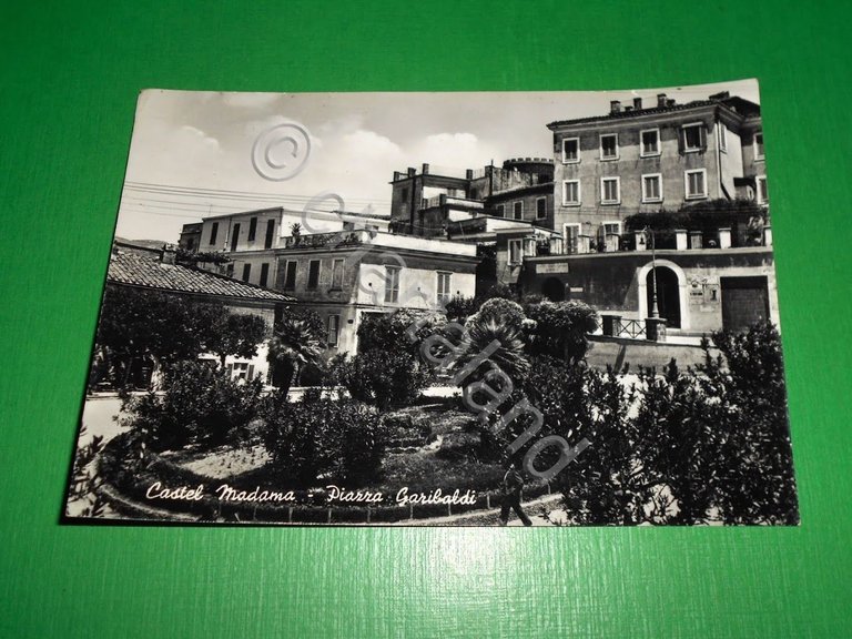 Cartolina Castel Madama - Piazza Garibaldi 1957