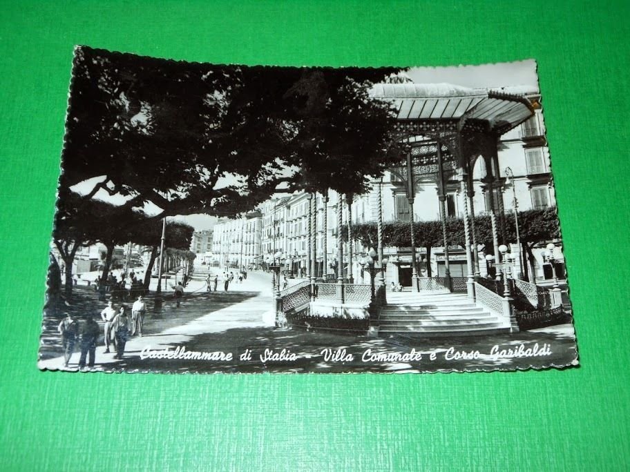 Cartolina Castellammare di Stabia - Villa Comunale e Corso Garibaldi …