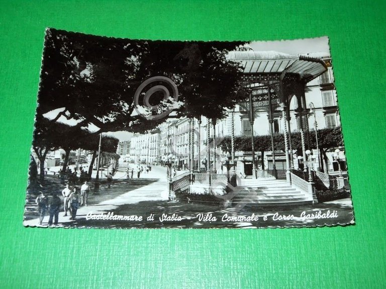 Cartolina Castellammare di Stabia - Villa Comunale e Corso Garibaldi …