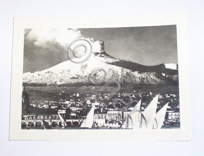 Cartolina Catania - Panorama con l' Etna 1955.
