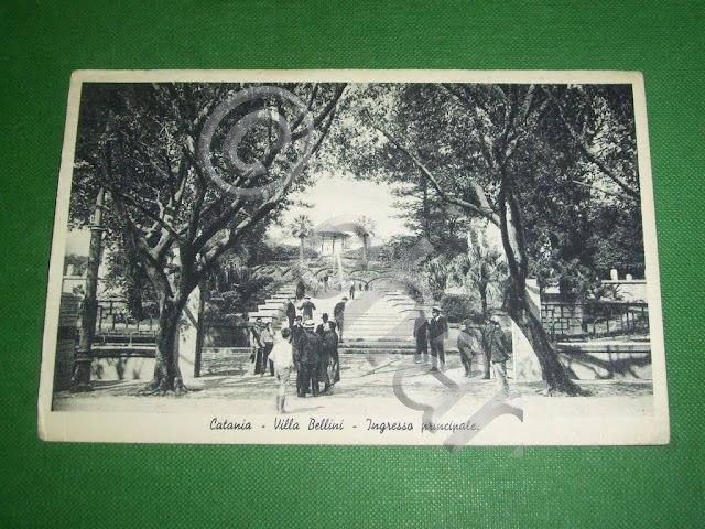 Cartolina Catania - Villa Bellini - Ingresso principale 1935 ca.