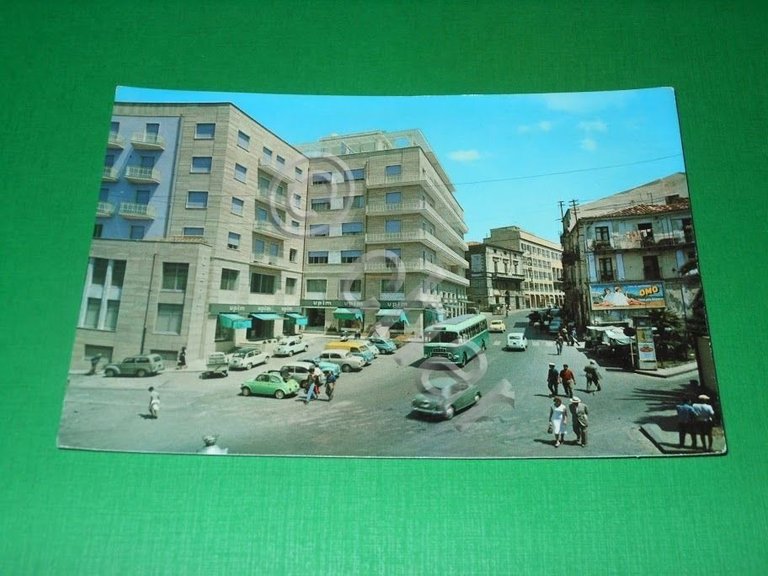 Cartolina Catanzaro - Corso Mazzini - Magazzini Upim 1960 ca.