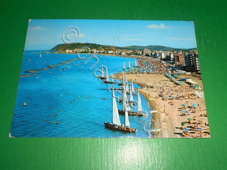 Cartolina Cattolica - La spiaggia 1970