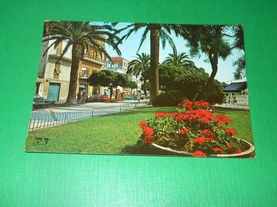 Cartolina Ceriale - I Giardini sul Lungomare 1980 ca.