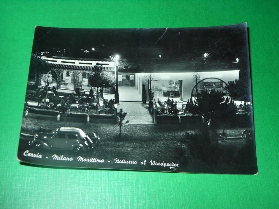 Cartolina Cervia - Milano Marittima - Notturno al Woodpecker 1956.
