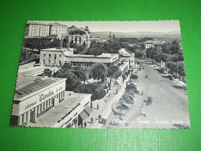 Cartolina Chianciano Terme - Piazza Italia - 1957.
