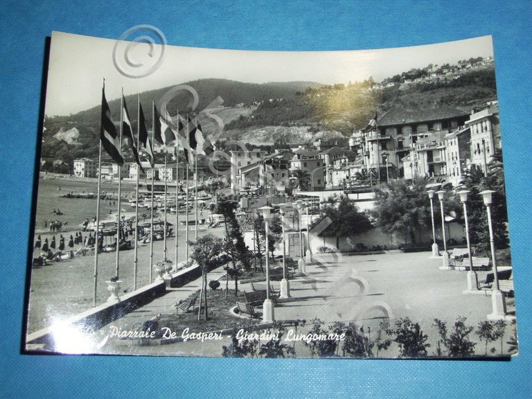 Cartolina Cogoleto - Piazzale de Gasperi 1964.