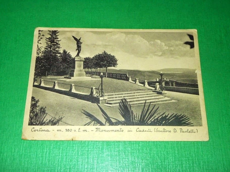 Cartolina Cortona - Monumento ai Caduti 1936.