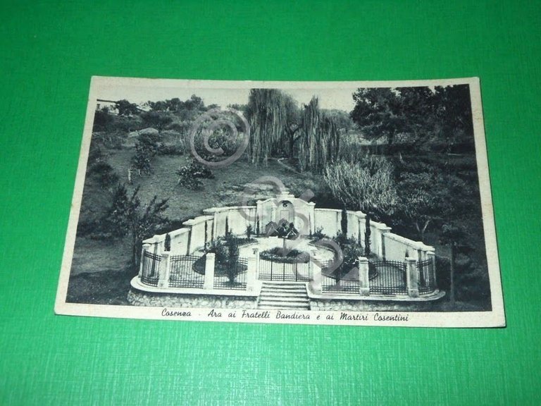 Cartolina Cosenza - Ara ai Fratelli Bandiera e ai Martiri …