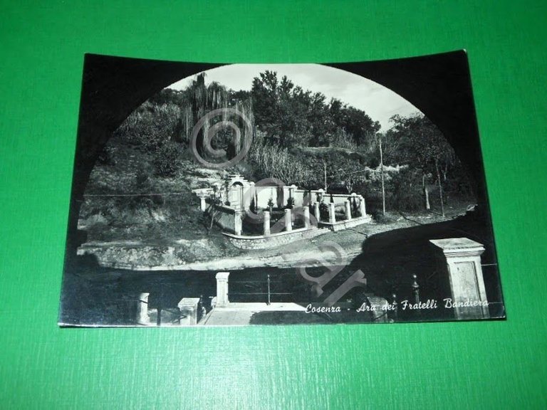 Cartolina Cosenza - Ara dei Fratelli Bandiera 1950