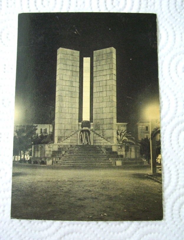 Cartolina Cosenza - Monumento ai Caduti 1950 ca.
