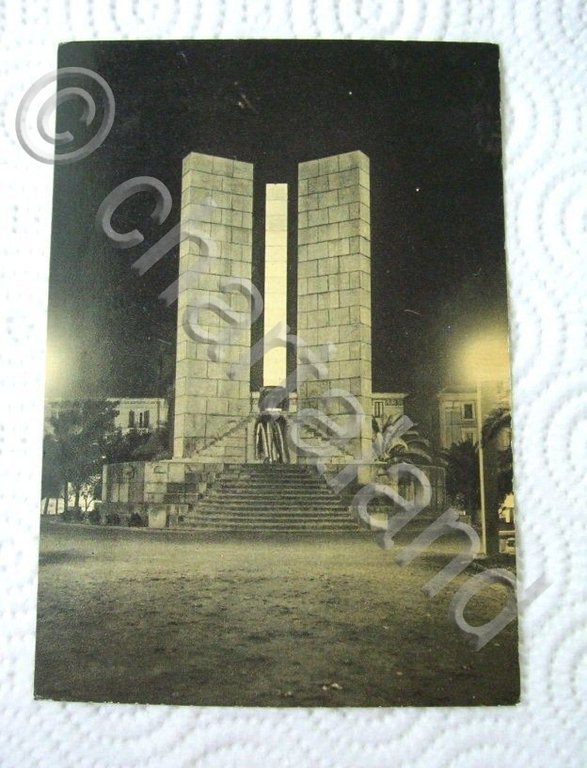 Cartolina Cosenza - Monumento ai Caduti 1950 ca.