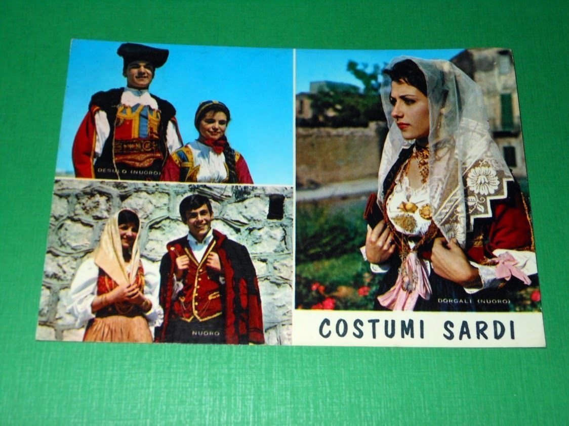 Cartolina Costumi Sardi - Dorgali , Desulo , Nuoro 1974.