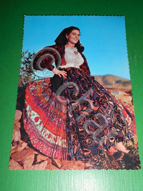Cartolina Costumi Sardi - Siniscola 1957.