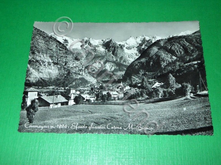 Cartolina Courmayeur - Sfondo ghiacciai Catena M. Bianco 1956