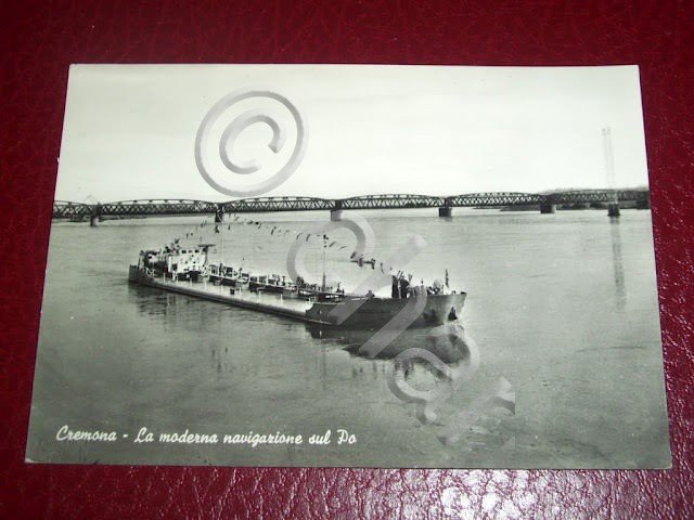 Cartolina Cremona - La moderna navigazione sul Po 1955 ca.
