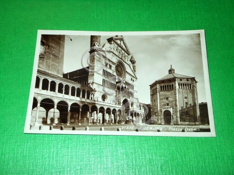 Cartolina Cremona - Piazza Duomo 1934