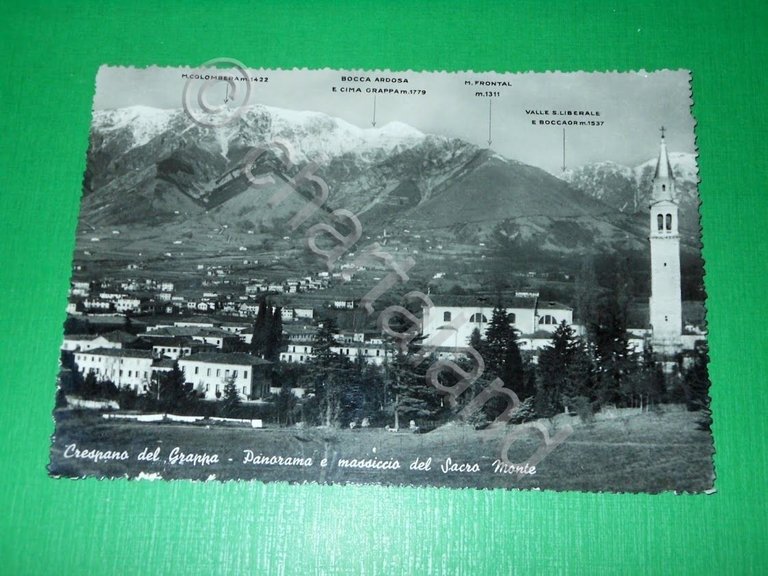 Cartolina Crespano del Grappa - Panorama e massiccio del Sacro …