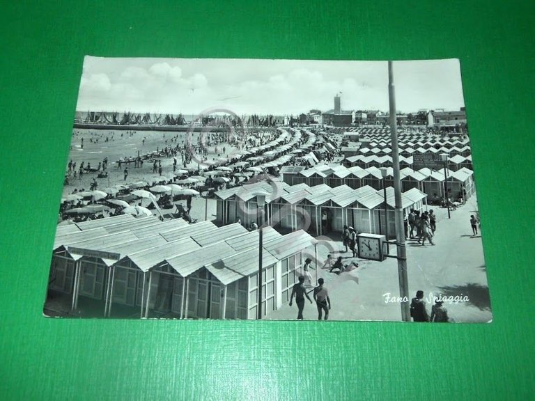 Cartolina Fano - Spiaggia 1963