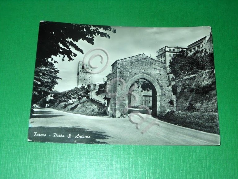 Cartolina Fermo - Porta S. Antonio 1958
