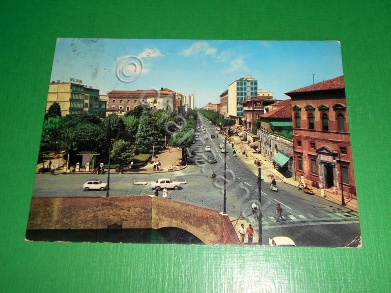 Cartolina Ferrara - Viale Cavour 1966.
