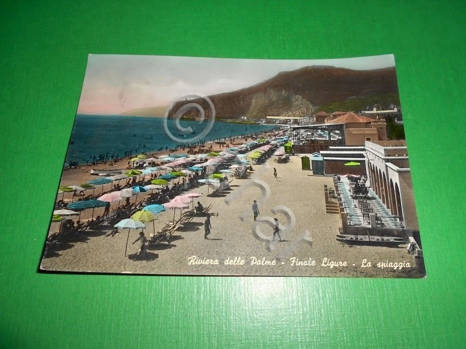 Cartolina Finale Ligure - La spiaggia 1955.