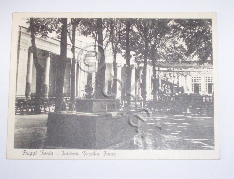 Cartolina Fiuggi Fonte Interno della Vacchia Fonte 1950.