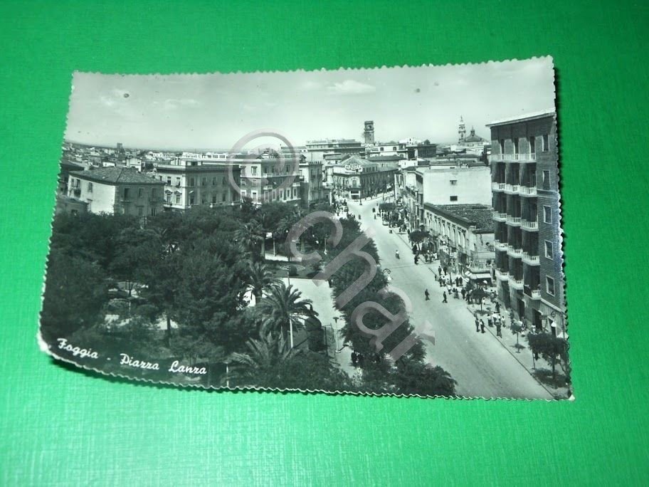 Cartolina Foggia - Piazza Lanza 1957.