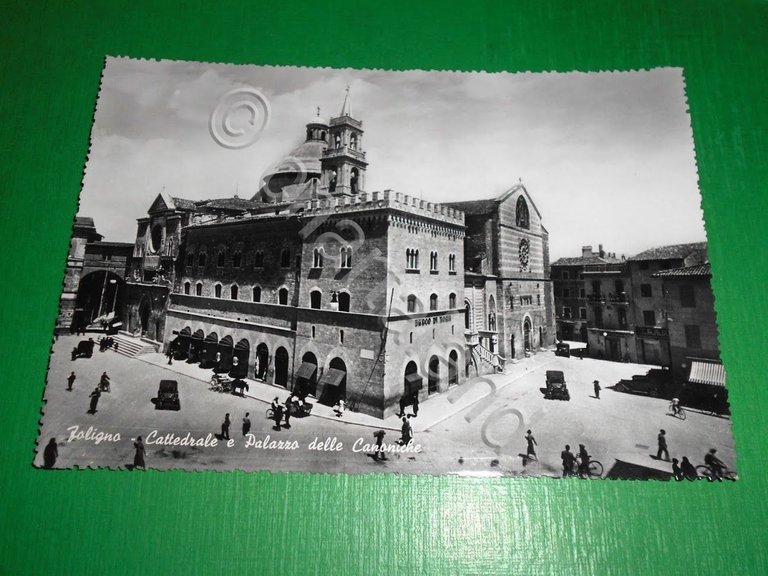 Cartolina Foligno - Cattedrale e Palazzo delle Canoniche 1950 ca.