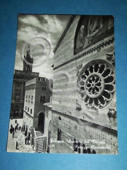 Cartolina Foligno - Duomo e Palazzo Comunale 1955.