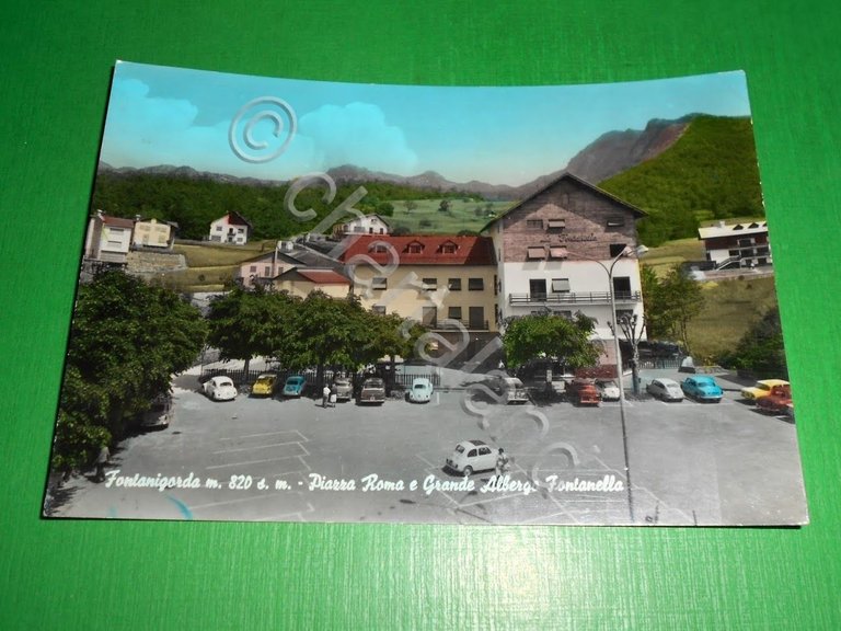 Cartolina Fontanigorda - Piazza Roma e Grande Albergo Fontanella 1965.