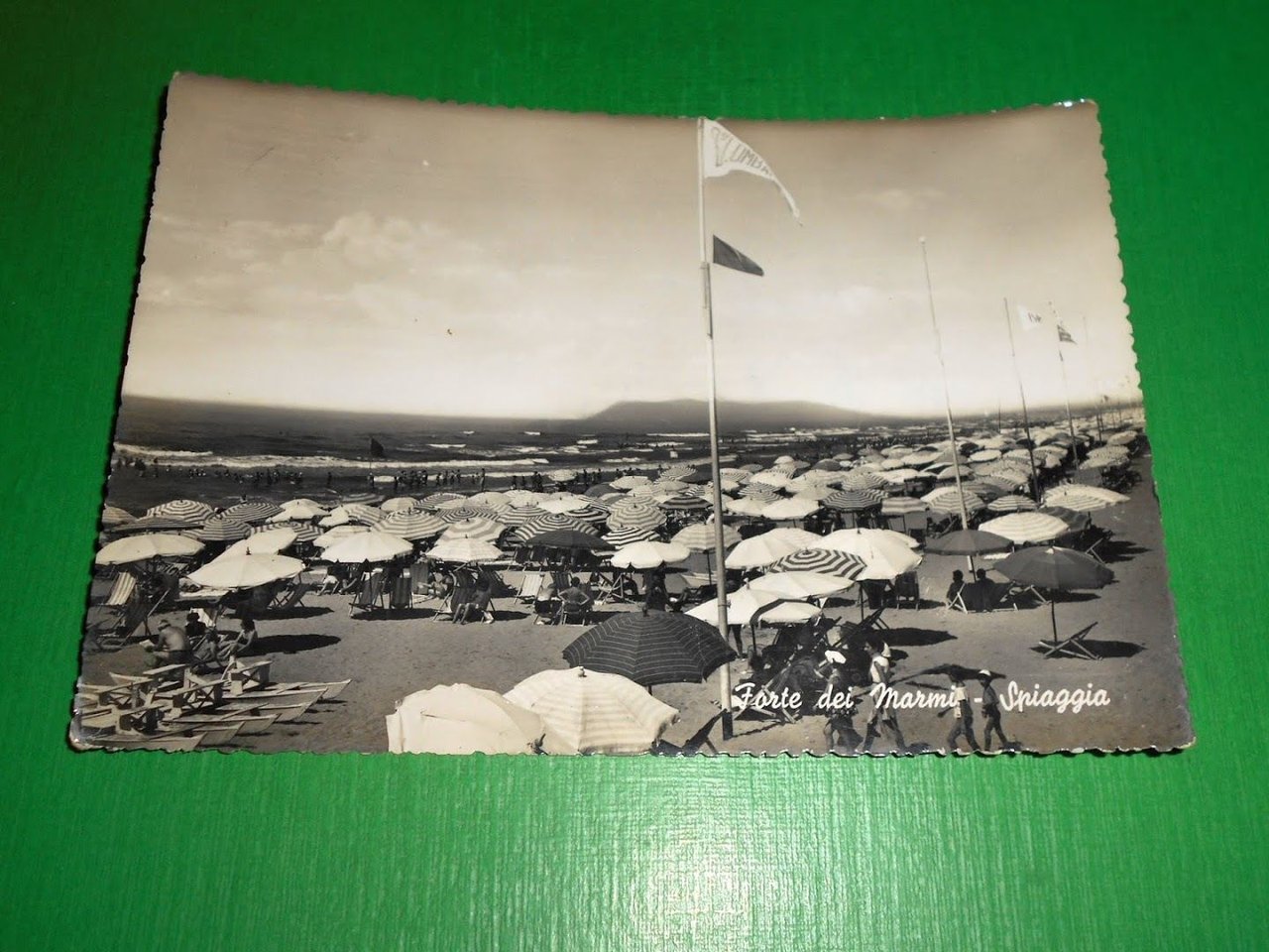Cartolina Forte dei Marmi - Spiaggia 1956.