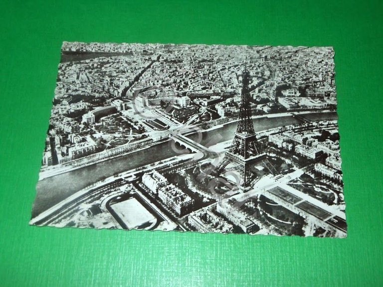 Cartolina Francia Parigi - La Tour Eiffel et le Palais …