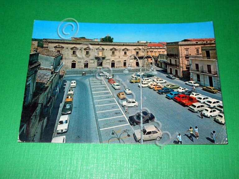 Cartolina Francofonte ( Siracusa ) - Piazza Garibaldi 1976