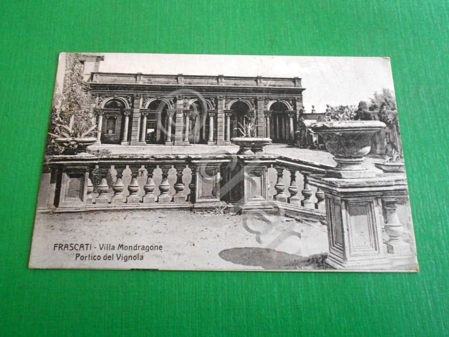 Cartolina Frascati - Villa Mondragone - Portico del Vignola 1909.
