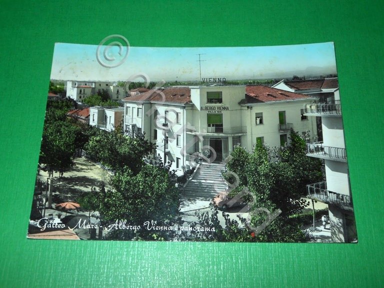 Cartolina Gatteo Mare - Albergo Vienna e panorama 1959