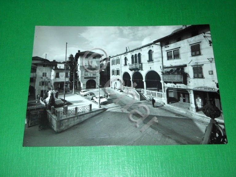 Cartolina Gemona del Friuli - Piazza del Municipio con Monumento …