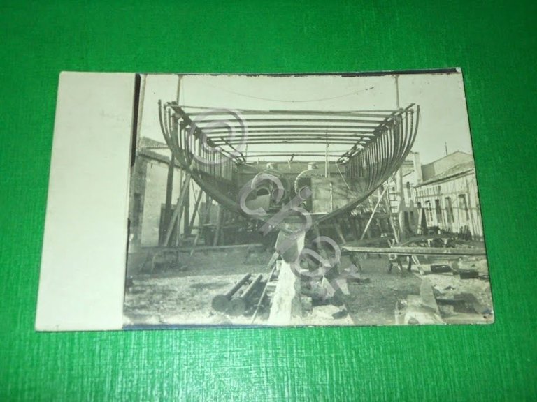 Cartolina Genova - Cantiere Navae - Scheletro di una nave …