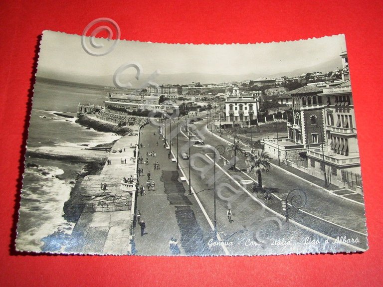 Cartolina Genova - Corso Italia - Lido d' Albaro 1950