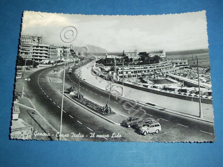 Cartolina Genova - Corso Italia e nuovo Lido 1960