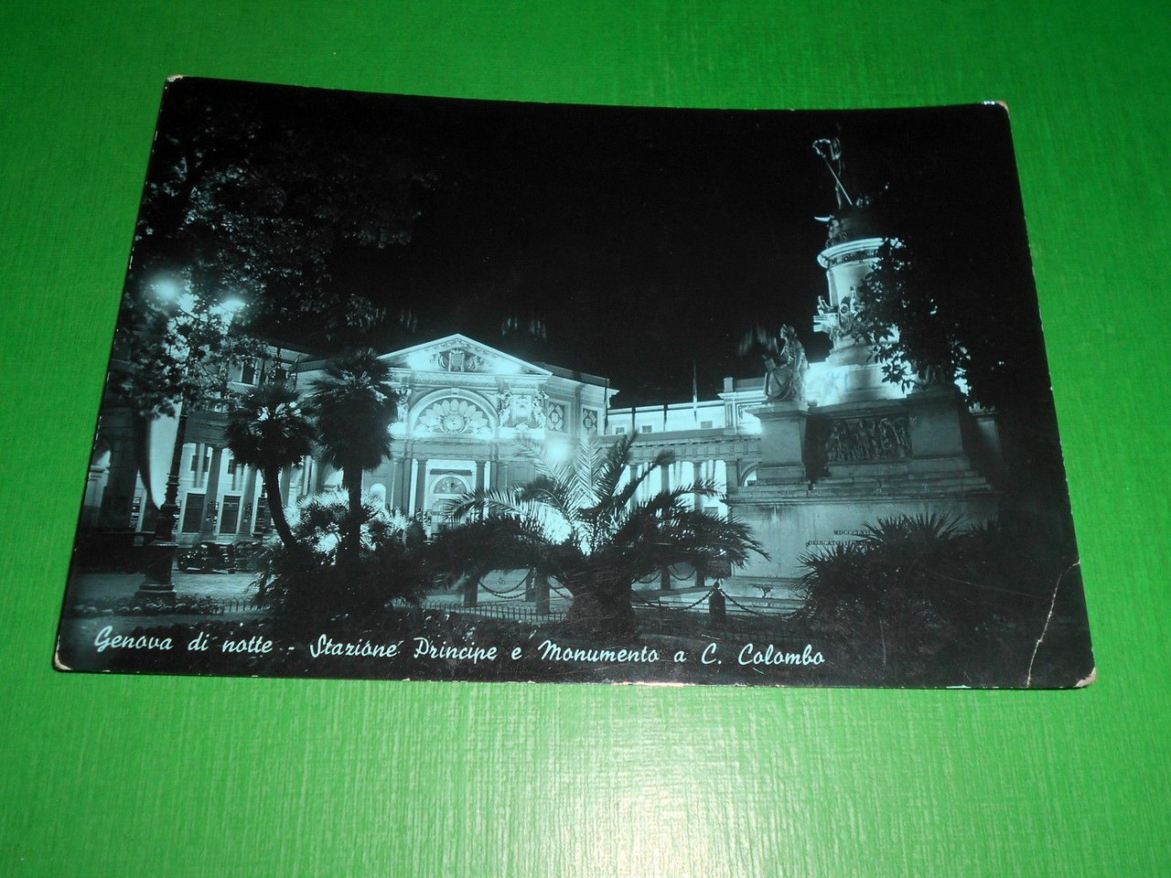 Cartolina Genova di notte - Stazione Principe e Monumento a …