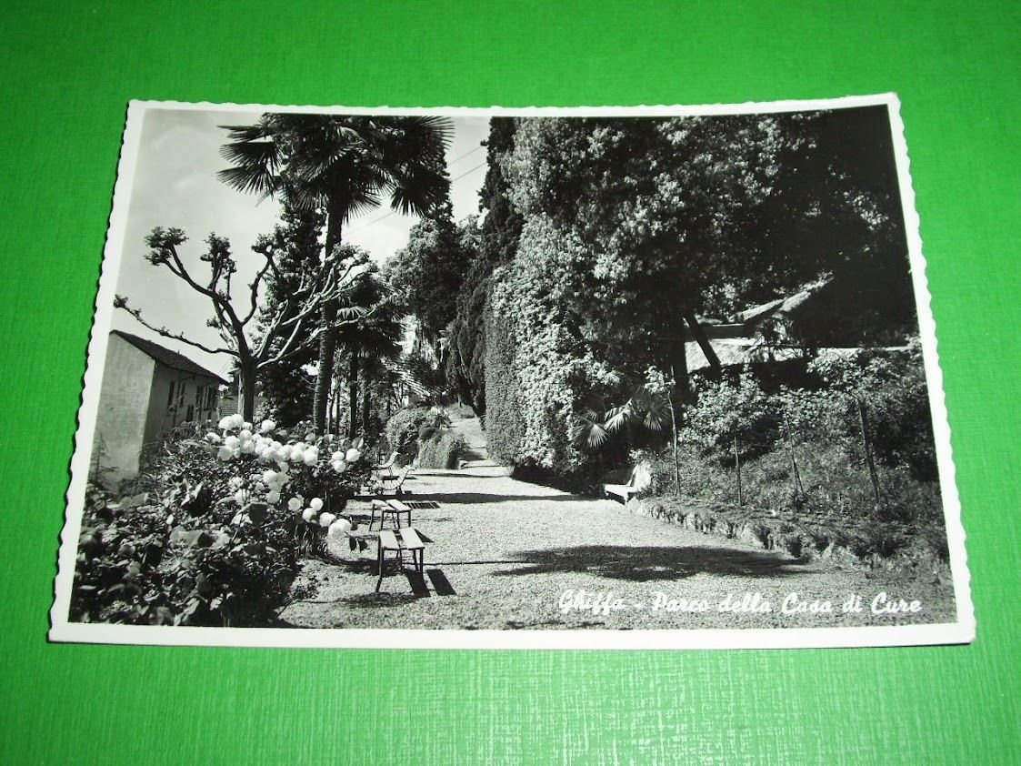 Cartolina Ghiffa - Parco della Casa di Cure 1954.