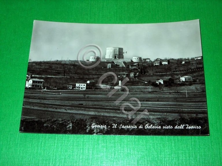 Cartolina Gorizia - Il Sacrario di Oslavia visto dall' Isonzo …