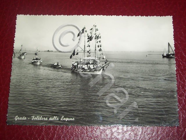 Cartolina Grado - Folklore sulla Laguna 1950 ca | Immagine Gallery 2
